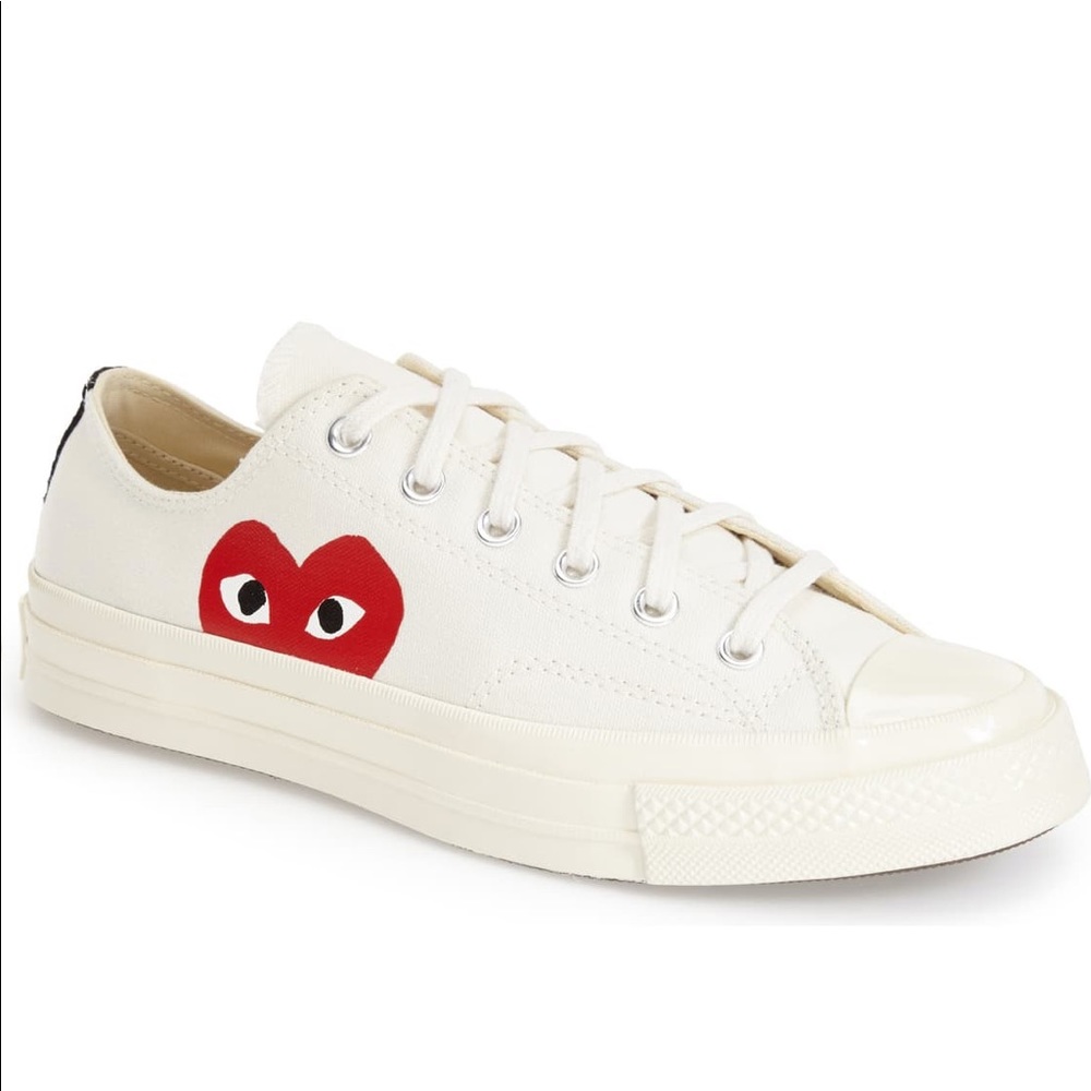 COMME DE GARÇONS PLAY white low top converse
